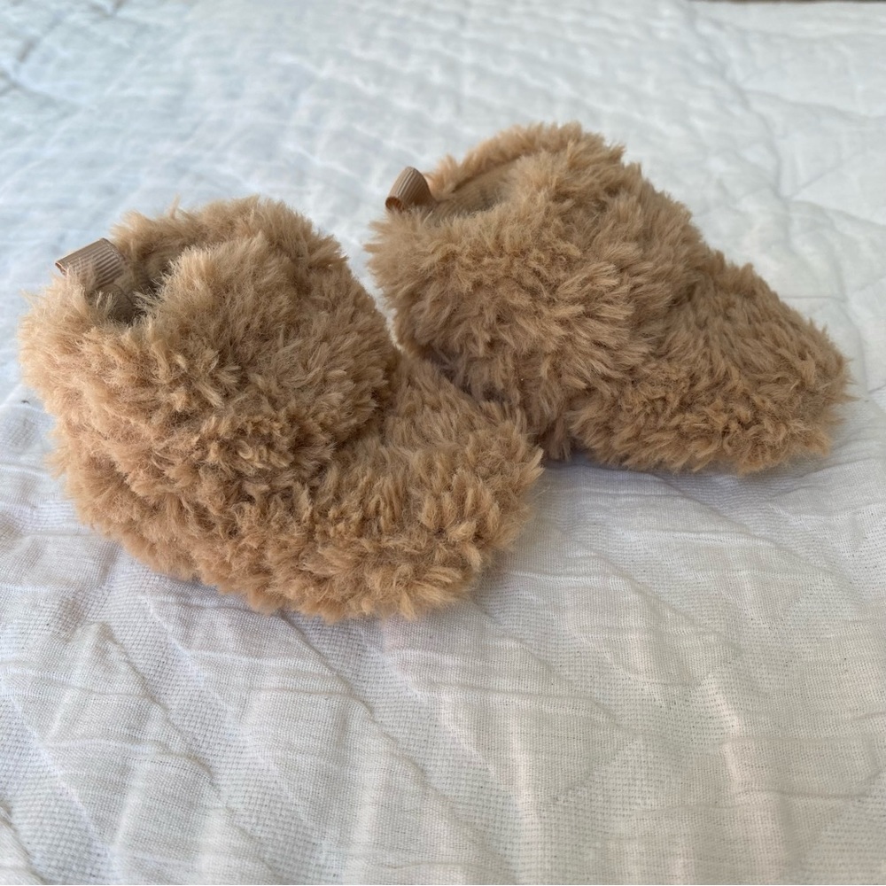 NWOT babyGap Brannon Booties 0-3m